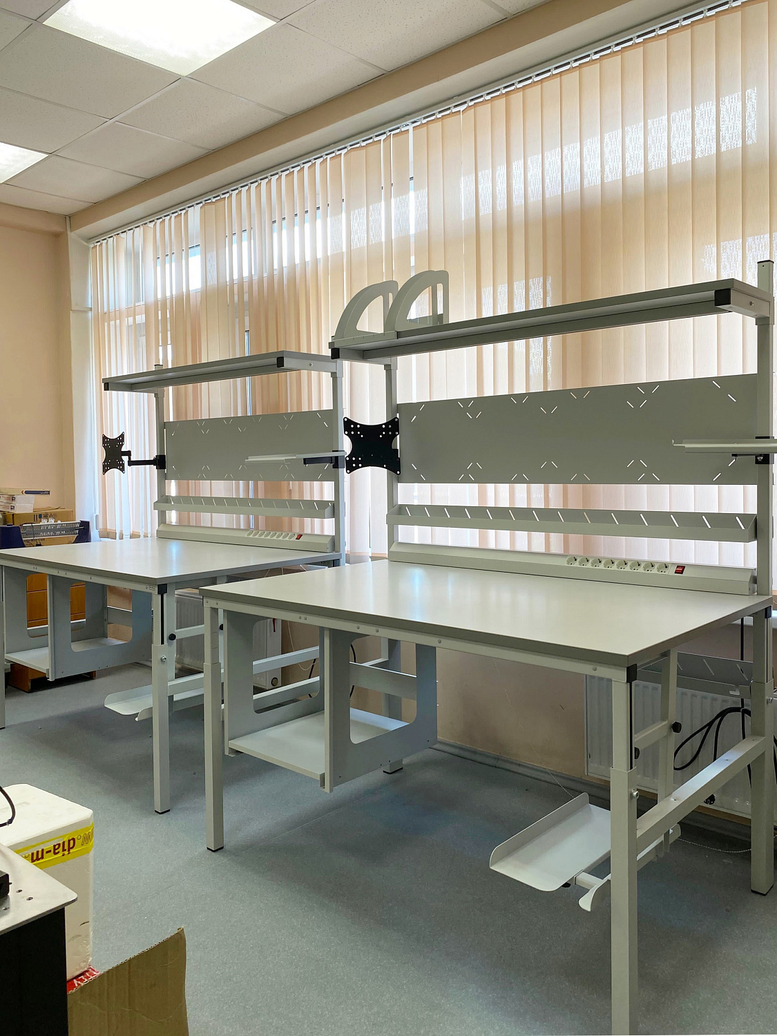 Комплект стола оператора КСО